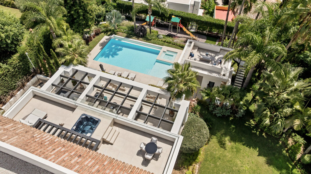 Casa Palmeras - Exceptional Property in El Paraiso