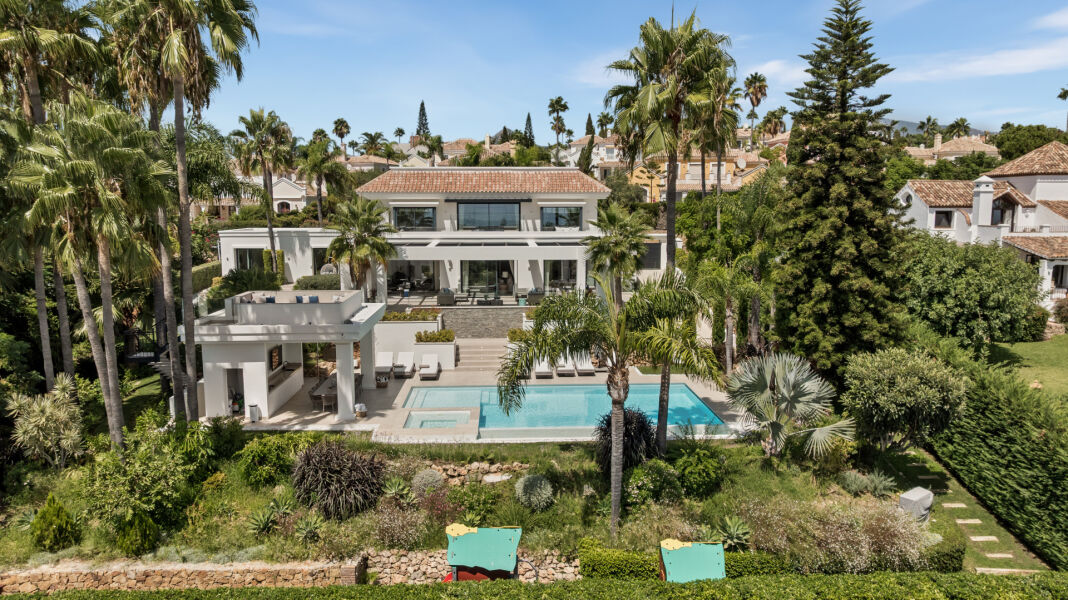 Casa Palmeras - Exceptional Property in El Paraiso