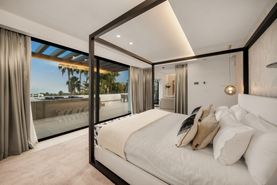 Casa Palmeras - Exceptional Property in El Paraiso