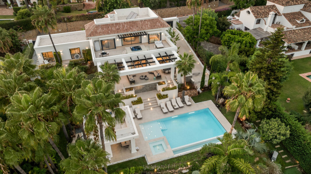 Casa Palmeras - Exceptional Property in El Paraiso