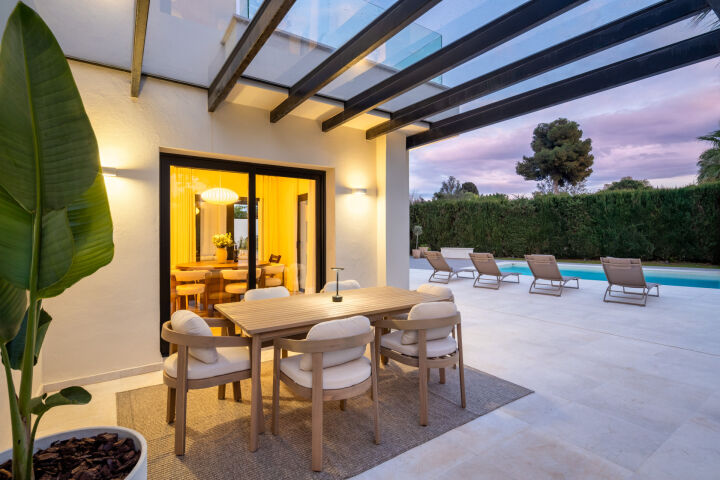 Villa Aria - Contemporary Beachside Villa in San Pedro de Alcantara