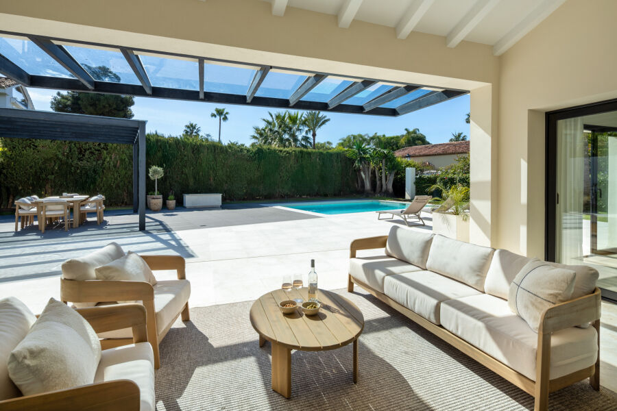 Villa Aria - Contemporary Beachside Villa in San Pedro de Alcantara