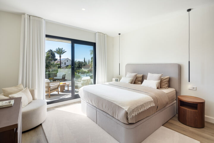 Villa Aria - Contemporary Beachside Villa in San Pedro de Alcantara