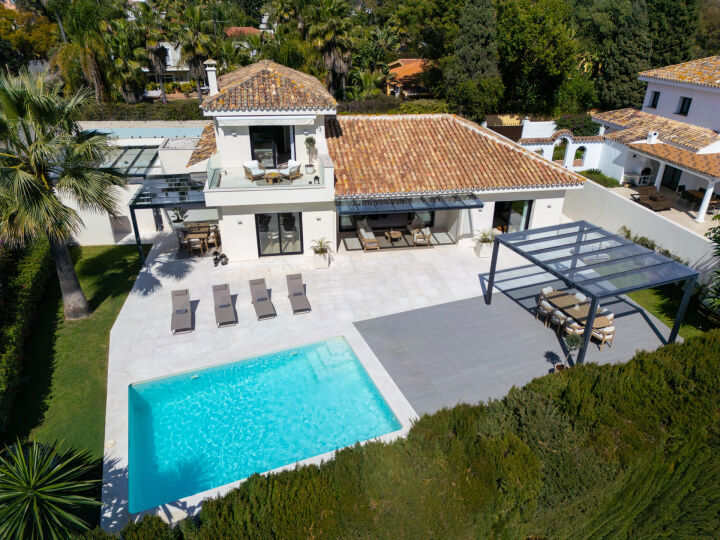 Villa Aria - Contemporary Beachside Villa in San Pedro de Alcantara