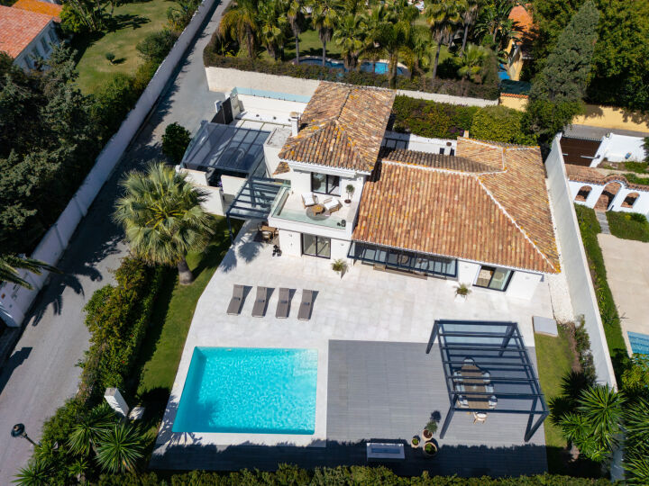 Villa Aria - Contemporary Beachside Villa in San Pedro de Alcantara