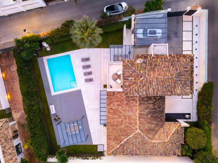 Villa Aria - Contemporary Beachside Villa in San Pedro de Alcantara