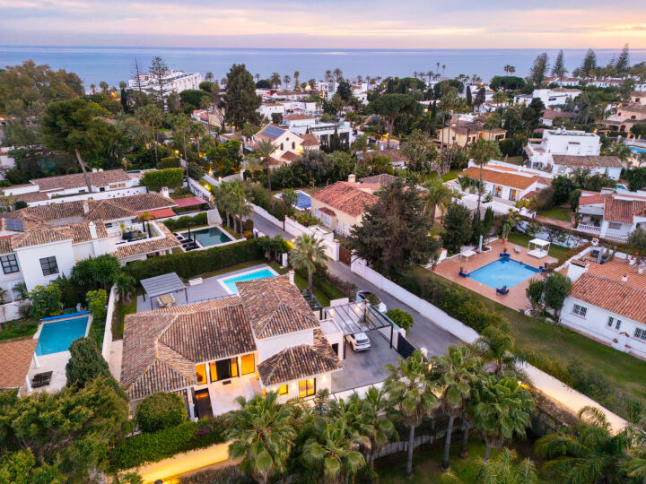 Villa Aria - Contemporary Beachside Villa in San Pedro de Alcantara