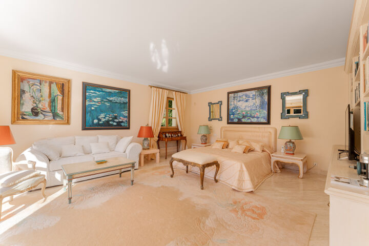 Villa Adele - Mediterranean Haven in Nueva Andalucía