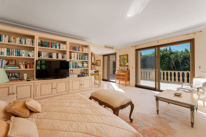 Villa Adele - Mediterranean Haven in Nueva Andalucía