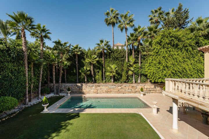 Villa Adele - Mediterranean Haven in Nueva Andalucía