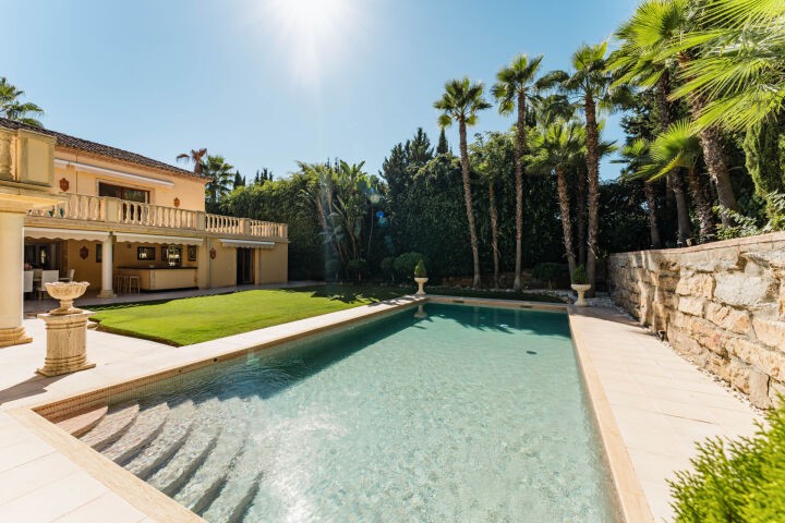 Villa Adele - Mediterranean Haven in Nueva Andalucía