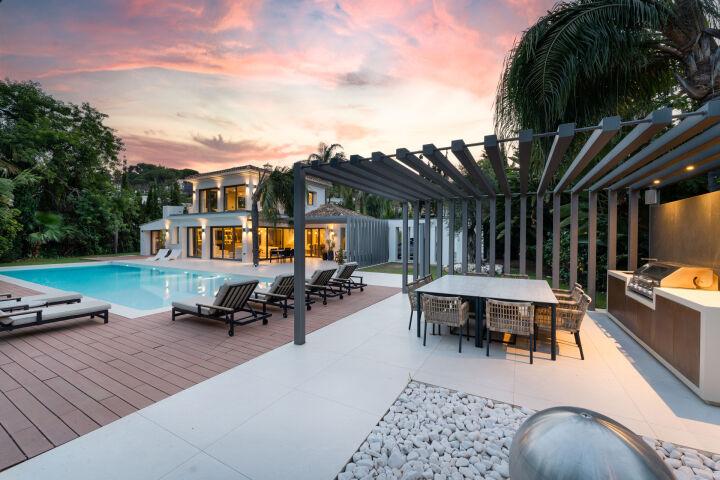 Villa Pacific - A Private Luxury Retreat in Las Brisas, Nueva Andalucia