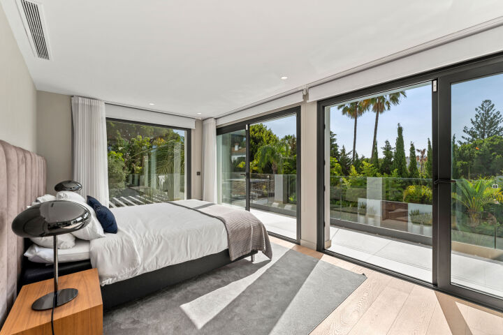 Villa Pacific - A Private Luxury Retreat in Las Brisas, Nueva Andalucia