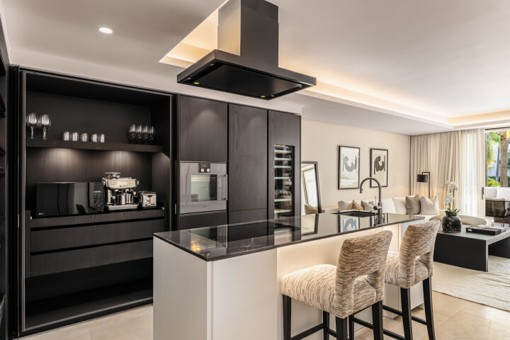 Apartment Aura 7 - Luxury Living in Marbella’s Iconic Puente Romano