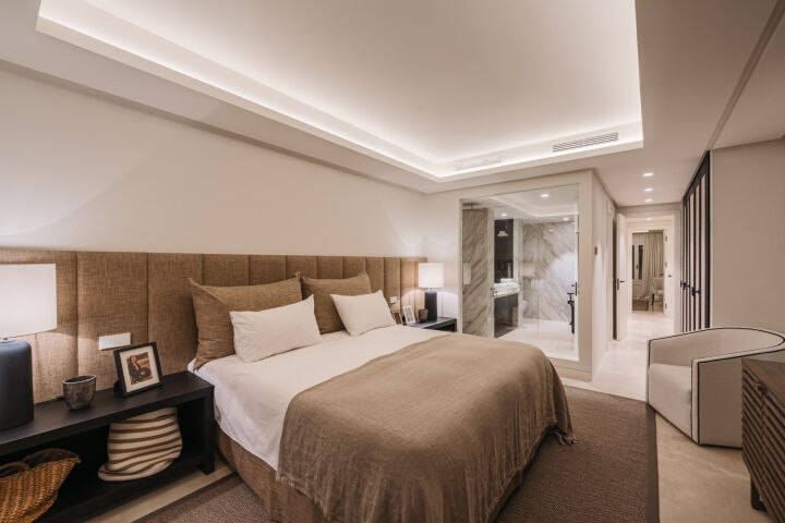 Apartment Aura 7 - Luxury Living in Marbella’s Iconic Puente Romano