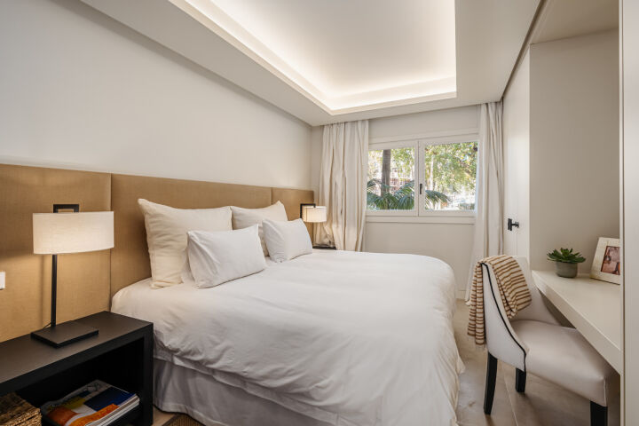 Apartment Aura 7 - Luxury Living in Marbella’s Iconic Puente Romano