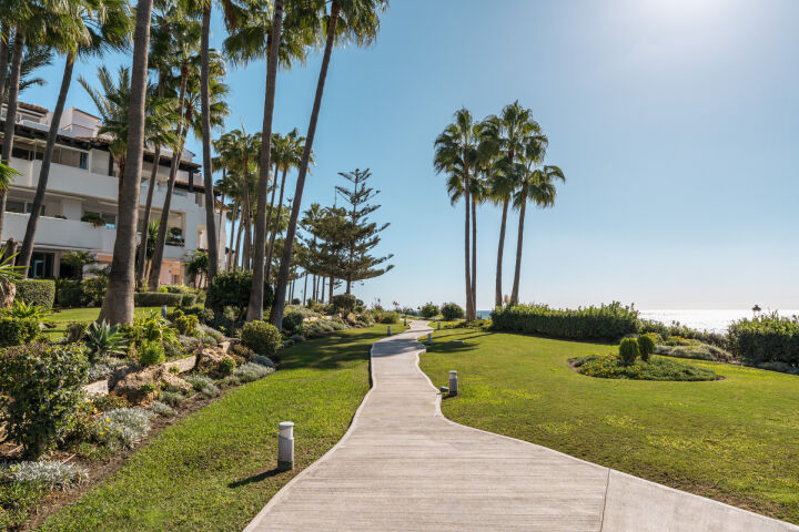 Apartment Aura 7 - Luxury Living in Marbella’s Iconic Puente Romano