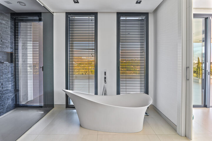 Villa Flamingo - Contemporary Golfside Villa in Los Flamingos, Benahavis