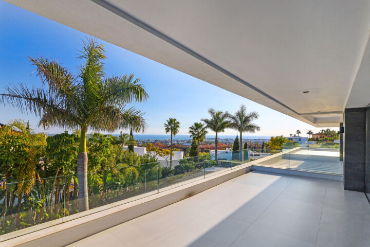 Villa Flamingo - Contemporary Golfside Villa in Los Flamingos, Benahavis