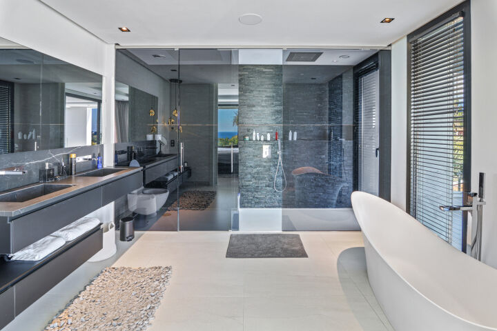 Villa Flamingo - Contemporary Golfside Villa in Los Flamingos, Benahavis