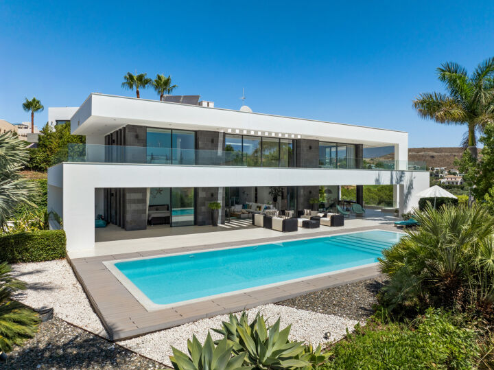 Villa Flamingo - Contemporary Golfside Villa in Los Flamingos, Benahavis