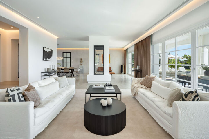 Villa Marbella - A Grand Villa Framed by Panoramic Views