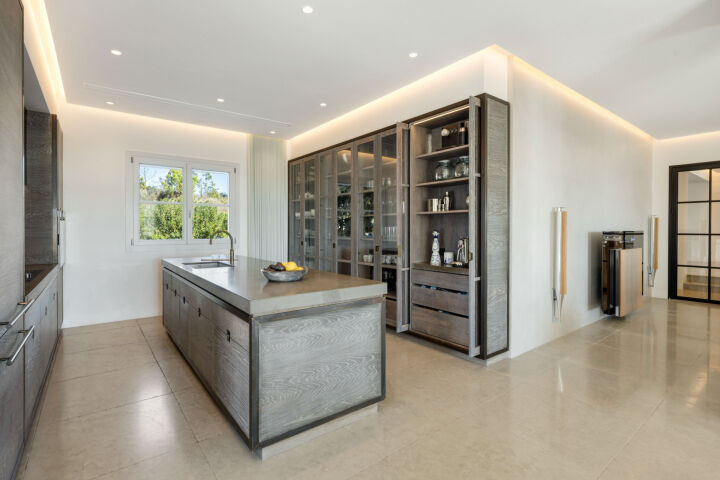 Villa Marbella - A Grand Villa Framed by Panoramic Views