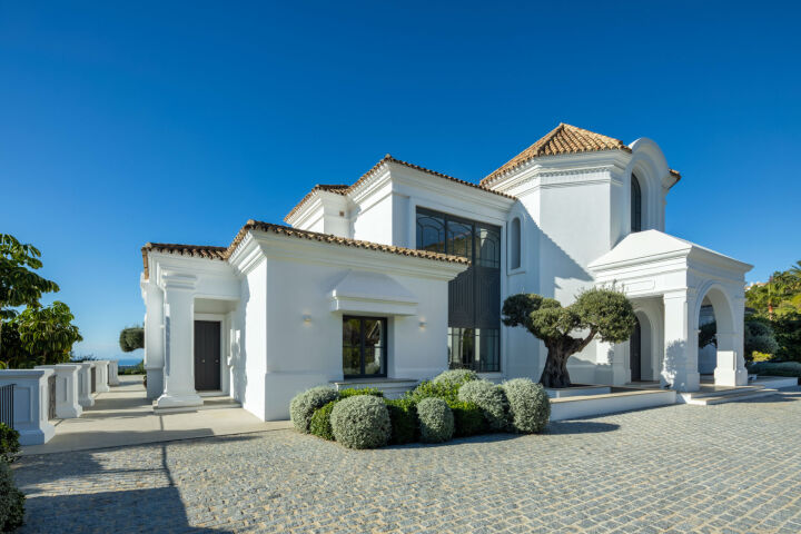 Villa Marbella - A Grand Villa Framed by Panoramic Views