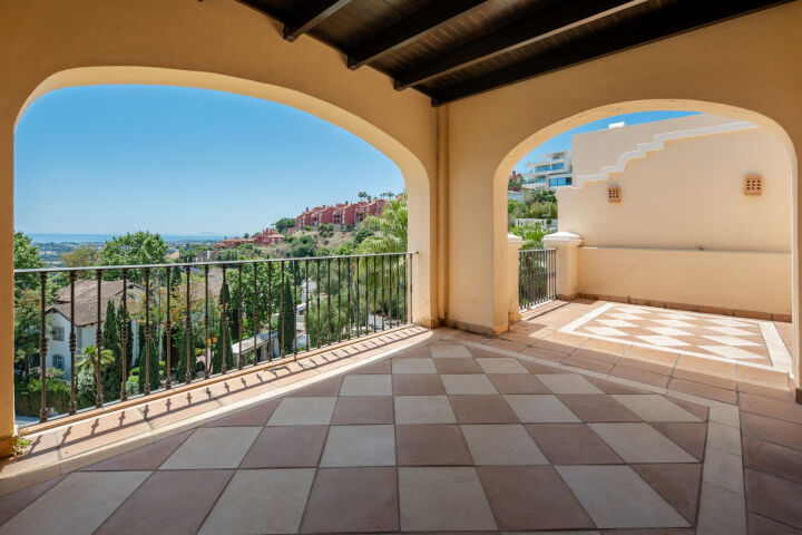 Buenavista 1221 - Double Duplex Penthouse Refurbishment Opportunity