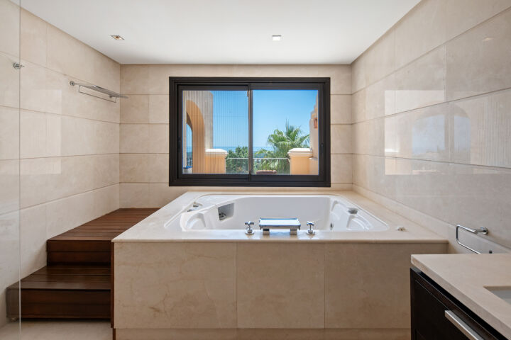 Buenavista 1221 - Double Duplex Penthouse Refurbishment Opportunity