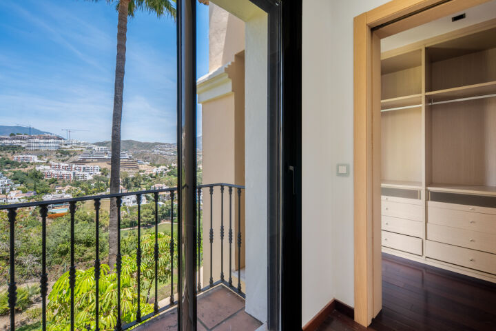 Buenavista 1221 - Double Duplex Penthouse Refurbishment Opportunity