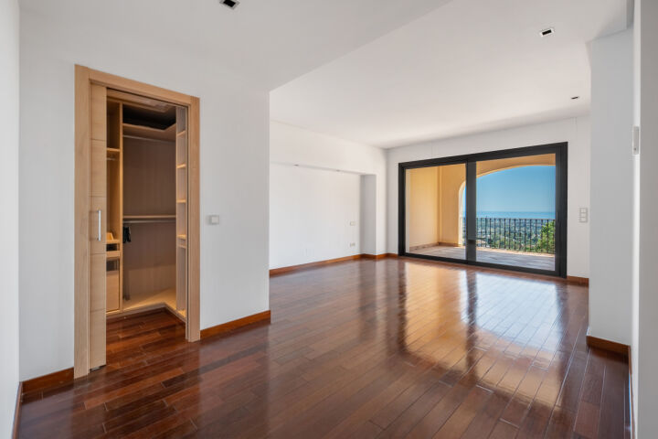 Buenavista 1221 - Double Duplex Penthouse Refurbishment Opportunity
