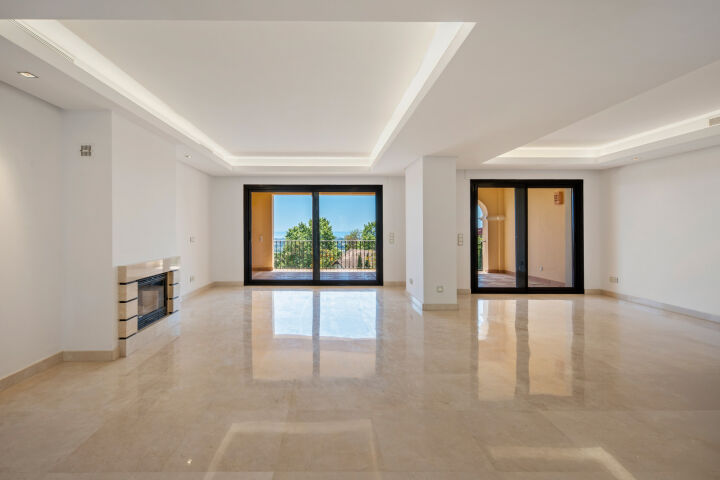Buenavista 1221 - Double Duplex Penthouse Refurbishment Opportunity