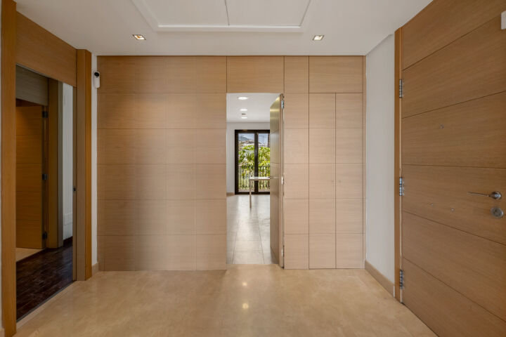 Buenavista 1221 - Double Duplex Penthouse Refurbishment Opportunity