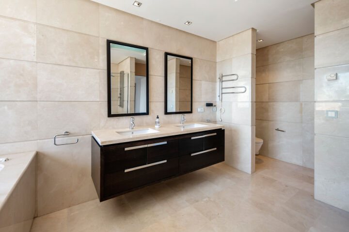 Buenavista 1221 - Double Duplex Penthouse Refurbishment Opportunity