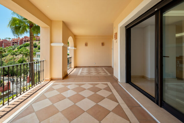 Buenavista 1221 - Double Duplex Penthouse Refurbishment Opportunity