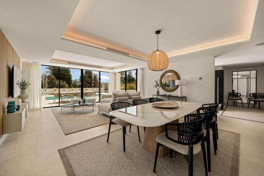 Casa Calas - Modern Home in El Paraiso