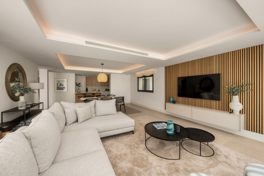 Casa Calas - Modern Home in El Paraiso