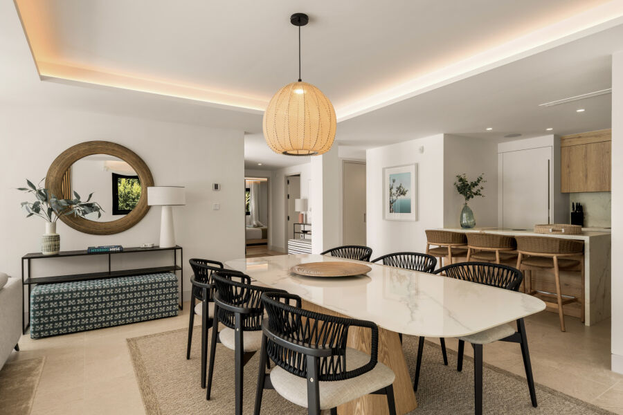 Casa Calas - Modern Home in El Paraiso