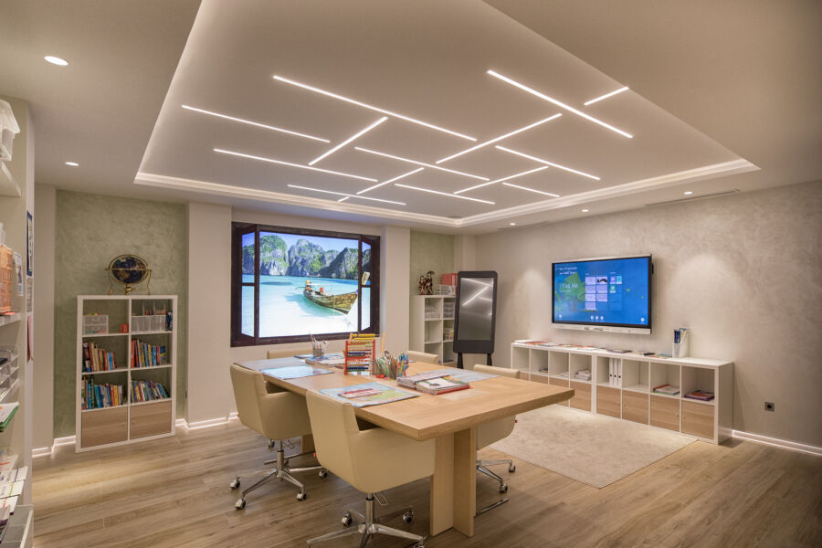 La Casa Blanca - Exceptional Modern Mansion with Guest House in the New Golden Mile