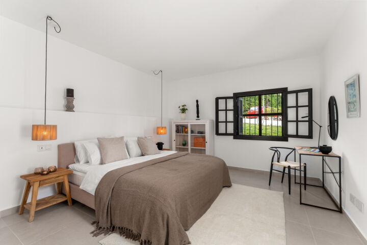 Casa Blanche - Stylish Renovated Apartment in Nueva Andalucia