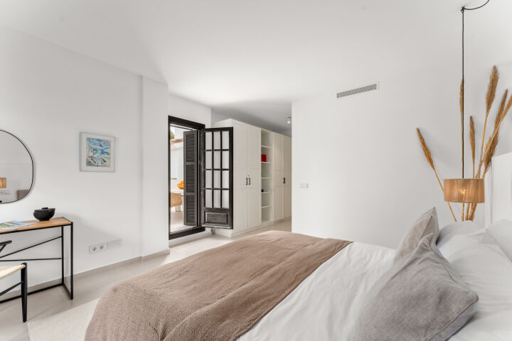 Casa Blanche - Stylish Renovated Apartment in Nueva Andalucia
