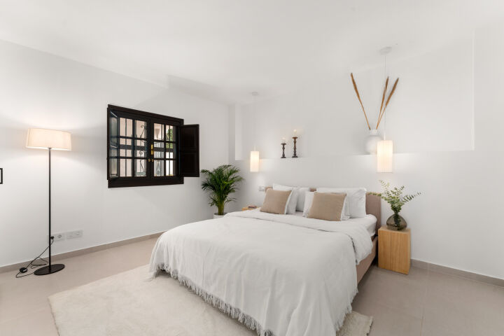 Casa Blanche - Stylish Renovated Apartment in Nueva Andalucia