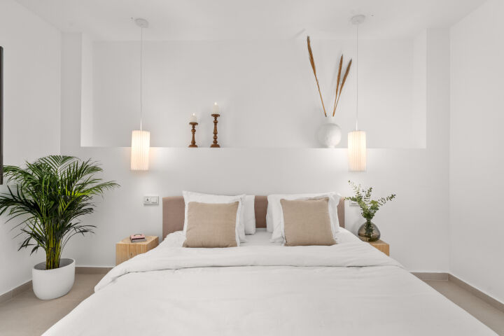 Casa Blanche - Stylish Renovated Apartment in Nueva Andalucia