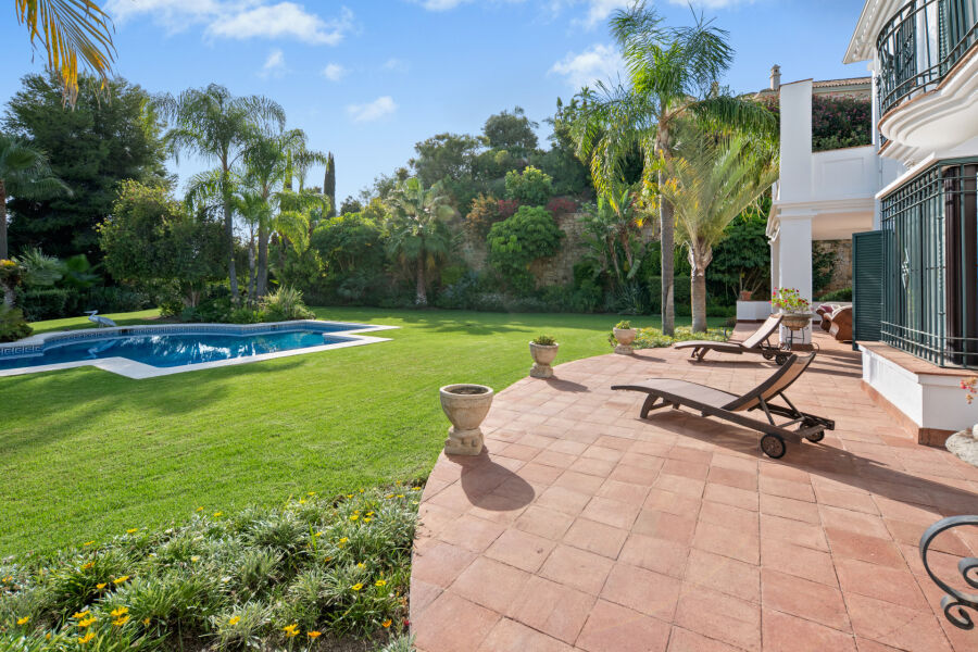 Puerto Almendro 21A - Mediterranean Villa in Benahavis
