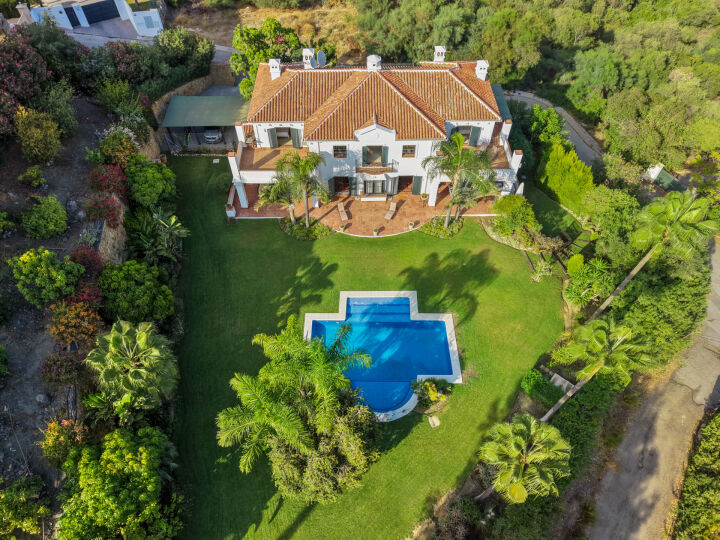 Puerto Almendro 21A - Mediterranean Villa in Benahavis