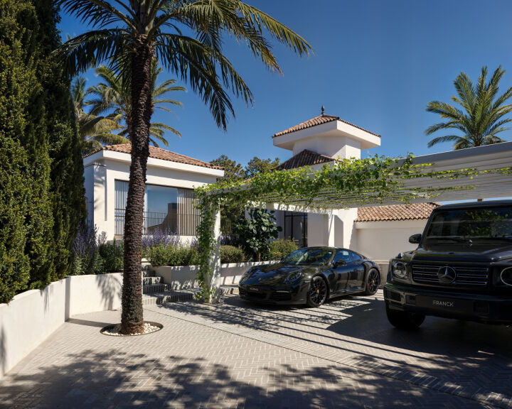 Villa Voir - Scandinavian-Style Villa in Los Naranjos Hill Club, Marbella