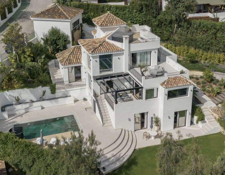 Villa Elara - Sophisticated Renovated Villa in the Heart of Nueva Andalucía