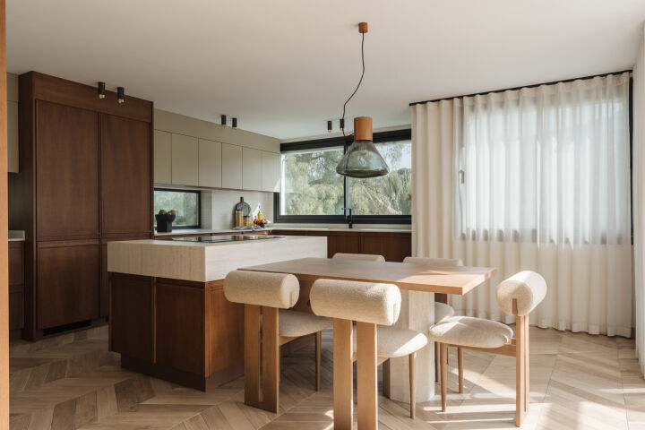 Villa Elara - Sophisticated Renovated Villa in the Heart of Nueva Andalucía