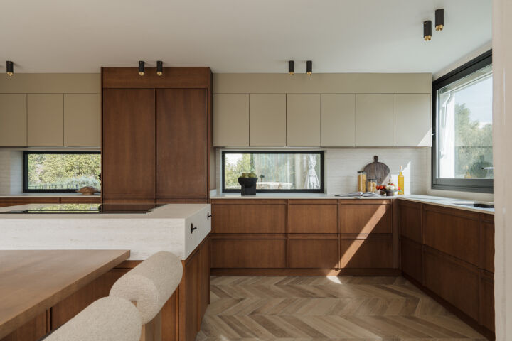 Villa Elara - Sophisticated Renovated Villa in the Heart of Nueva Andalucía